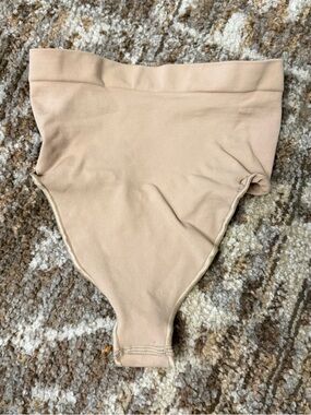 Seamless Nude High-Waist Shaping Brief
